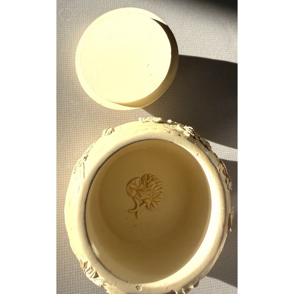 Angel Star Ivory Angels Trinket Box Round Lid Vintage Angels Jewelry - Picture 8 of 8